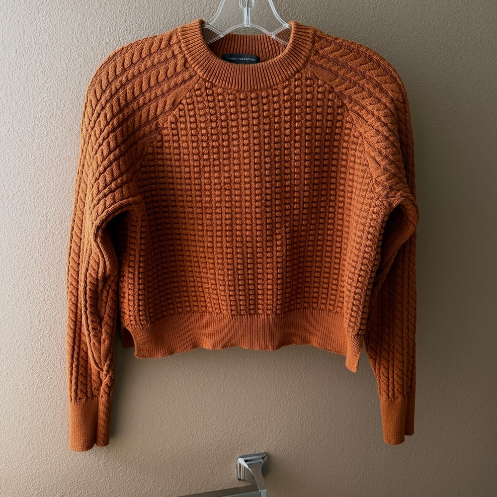 💥5/$15 French Connection Golden Brown Crew Neck Textured Sweater